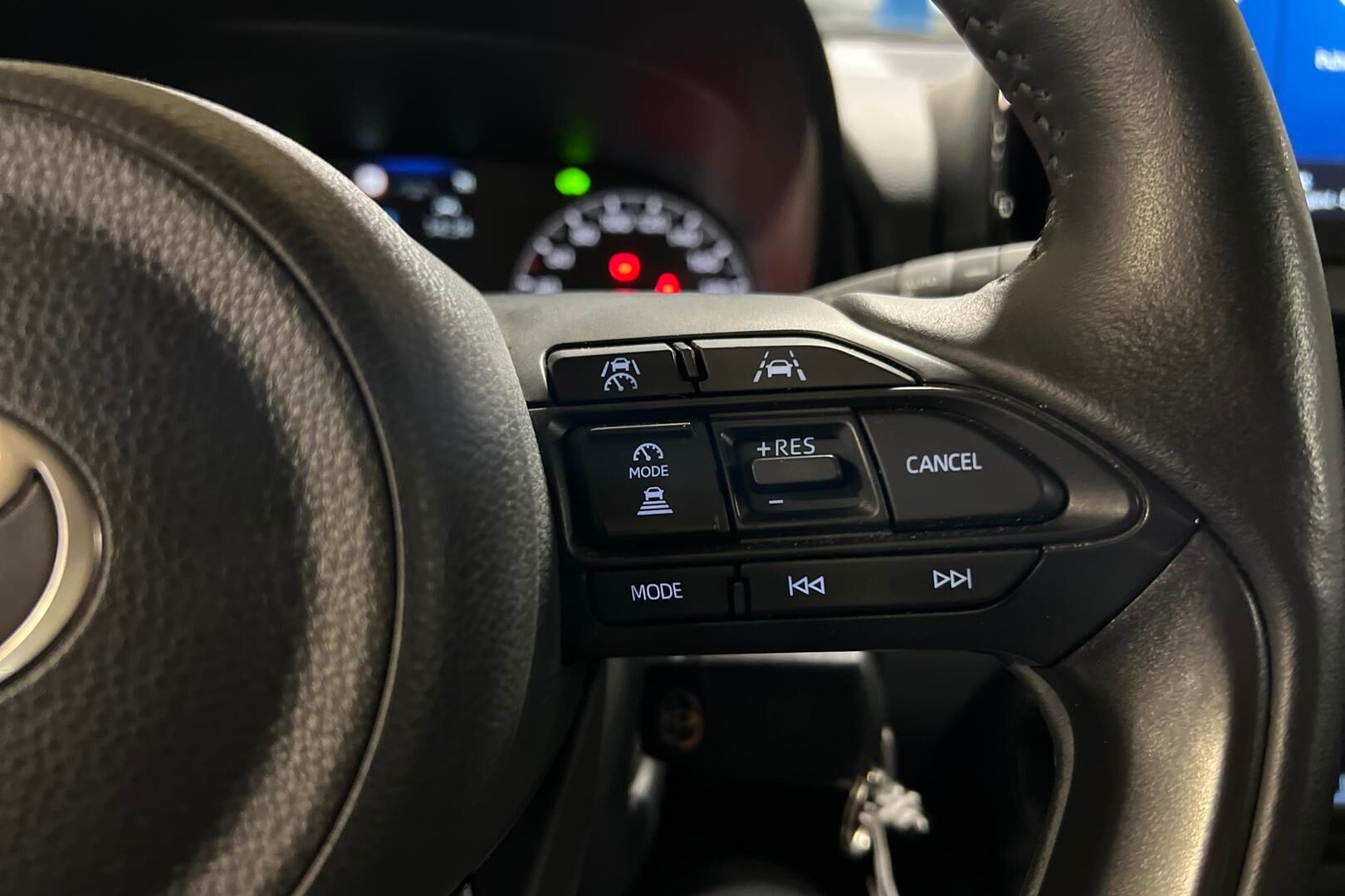 Toyota Yaris iso kuva 17