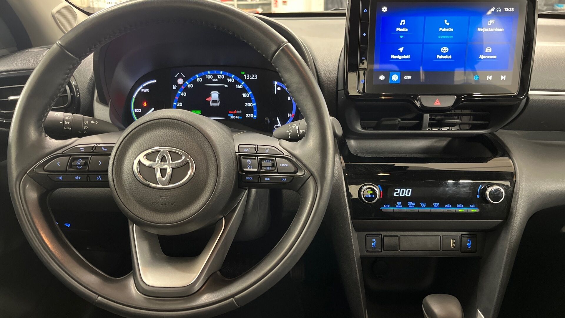 Toyota Yaris Cross iso kuva 10