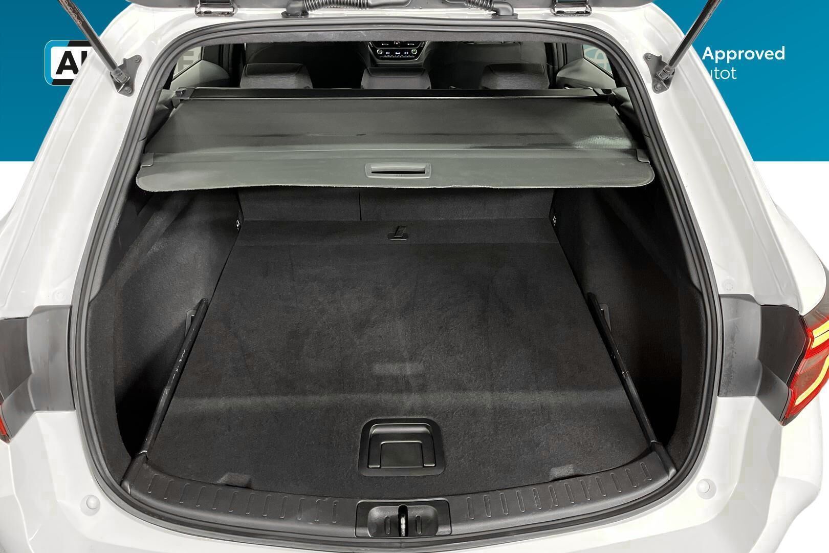 Toyota Corolla iso kuva 13