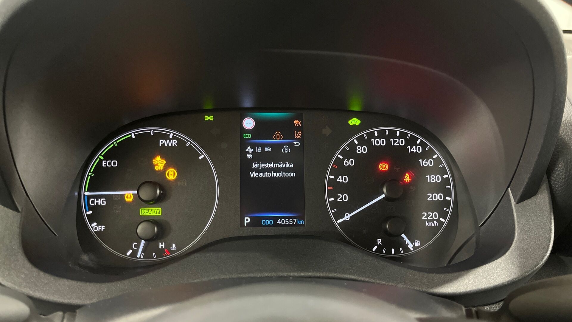 Toyota Yaris iso kuva 5