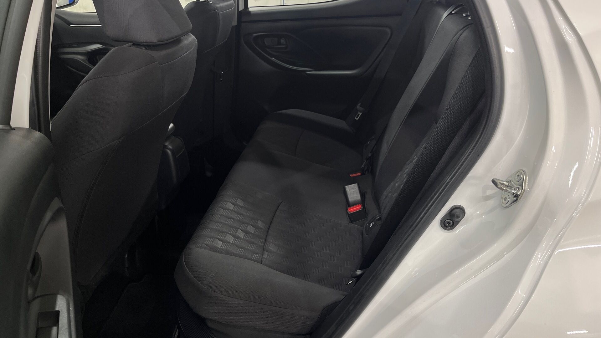 Toyota Yaris iso kuva 4