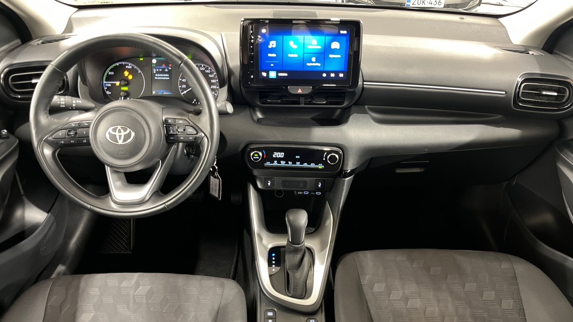 Toyota Yaris iso kuva 16