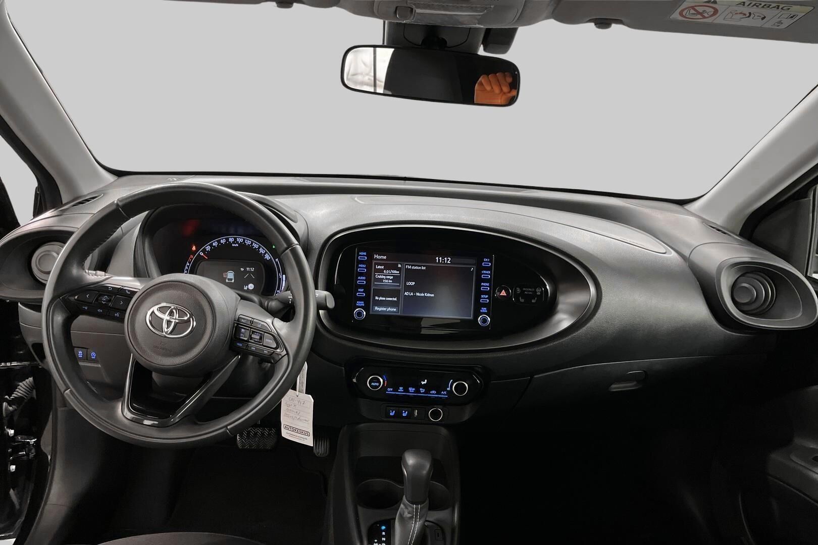 Toyota Aygo X iso kuva 10