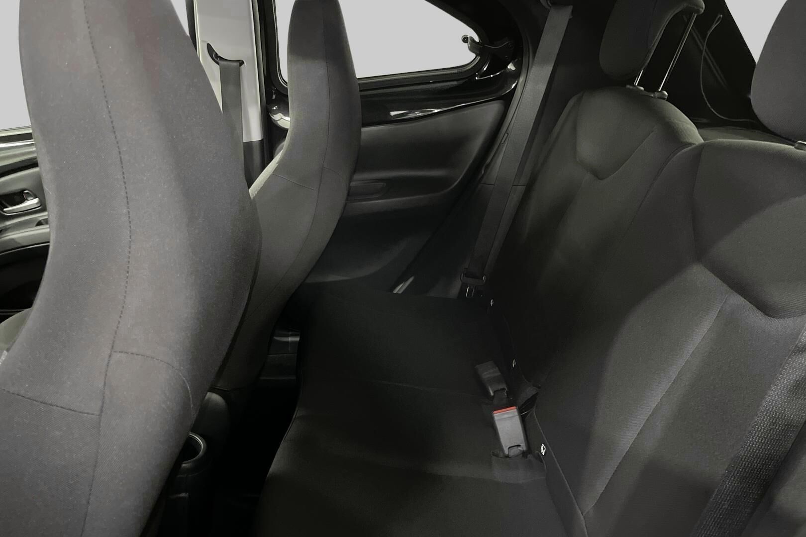 Toyota Aygo X iso kuva 9