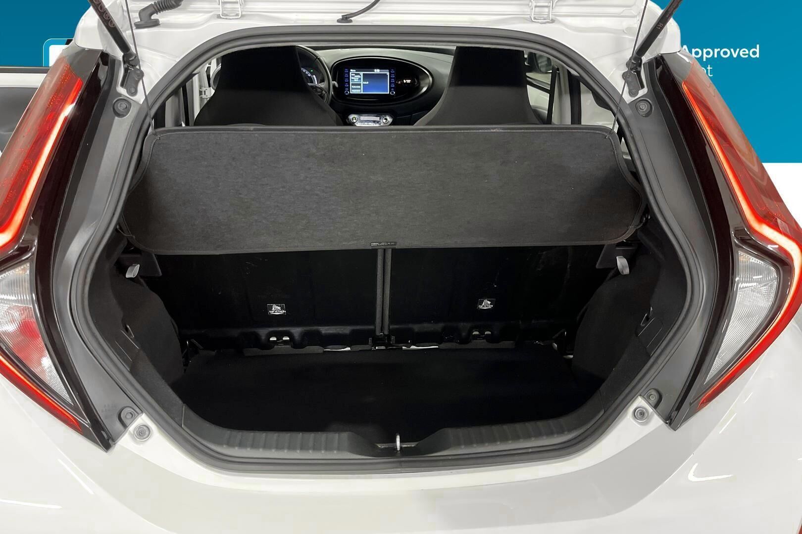 Toyota Aygo X iso kuva 11
