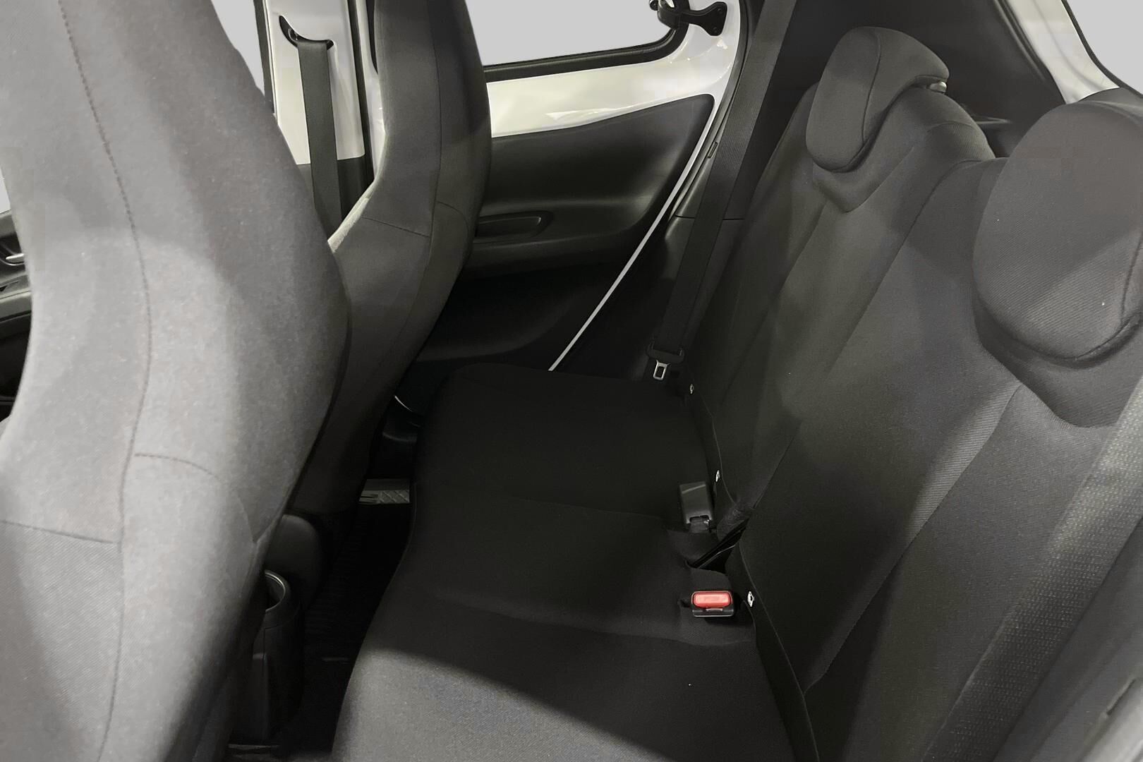 Toyota Aygo X iso kuva 9