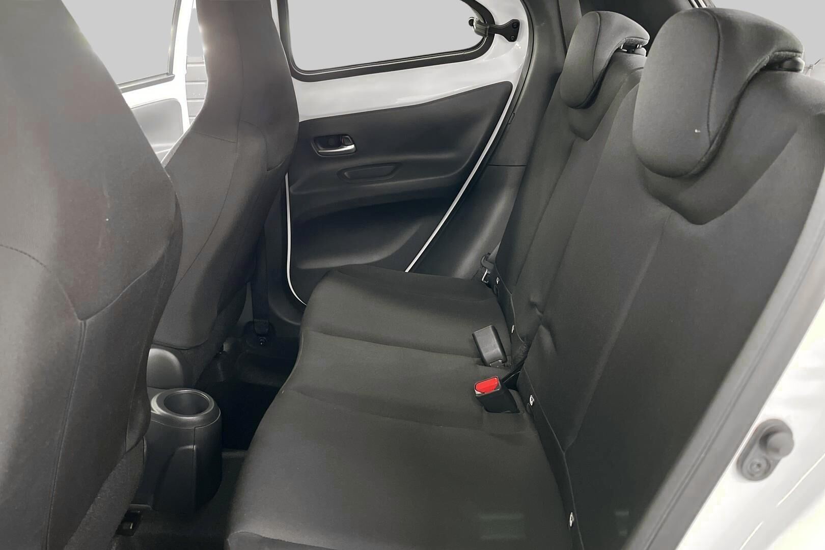 Toyota Aygo X iso kuva 9