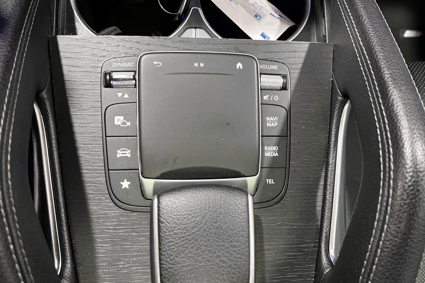 Mercedes-Benz GLE iso kuva 22