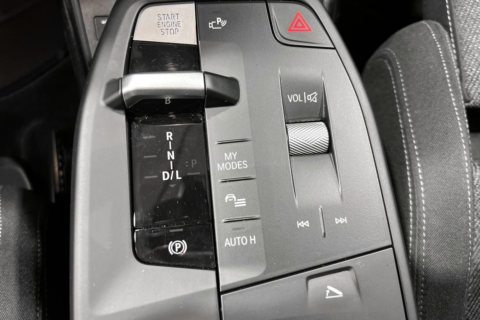 BMW X1 iso kuva 14