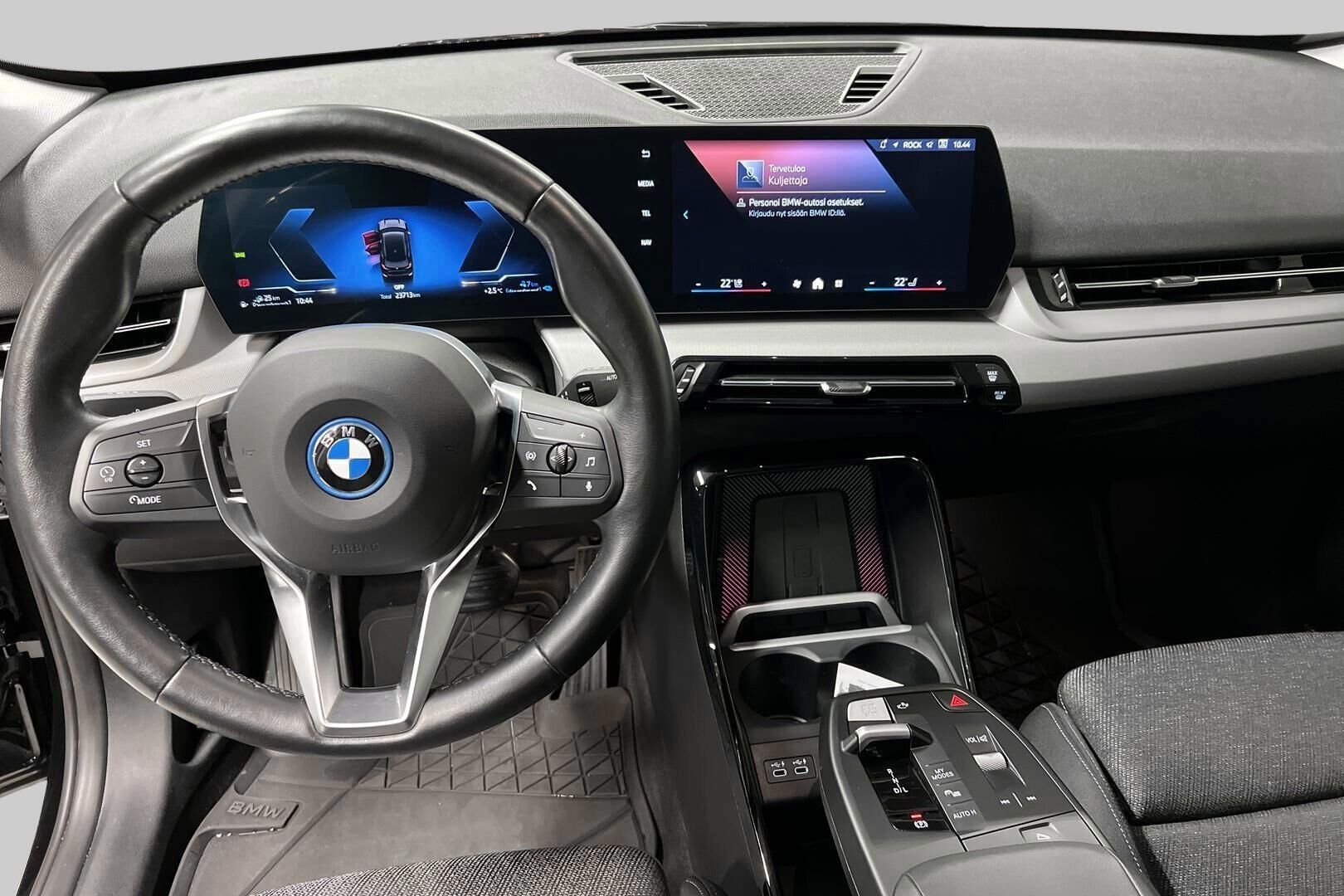 BMW X1 iso kuva 10