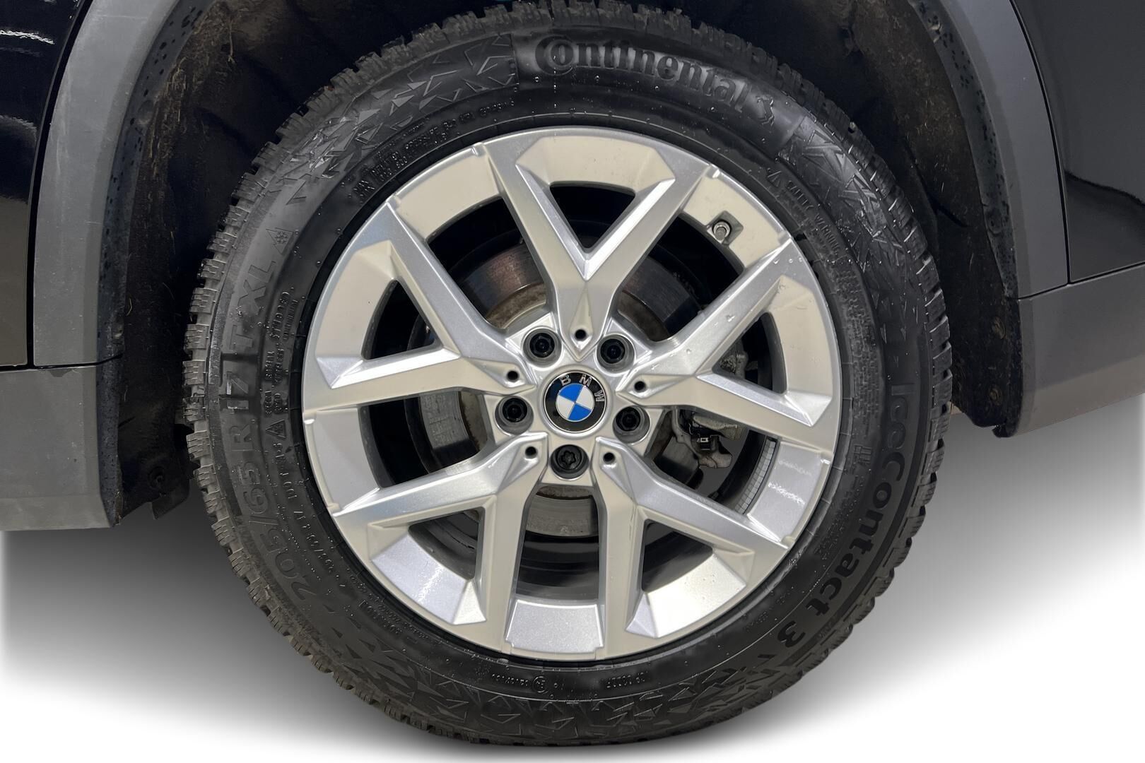 BMW X1 iso kuva 12