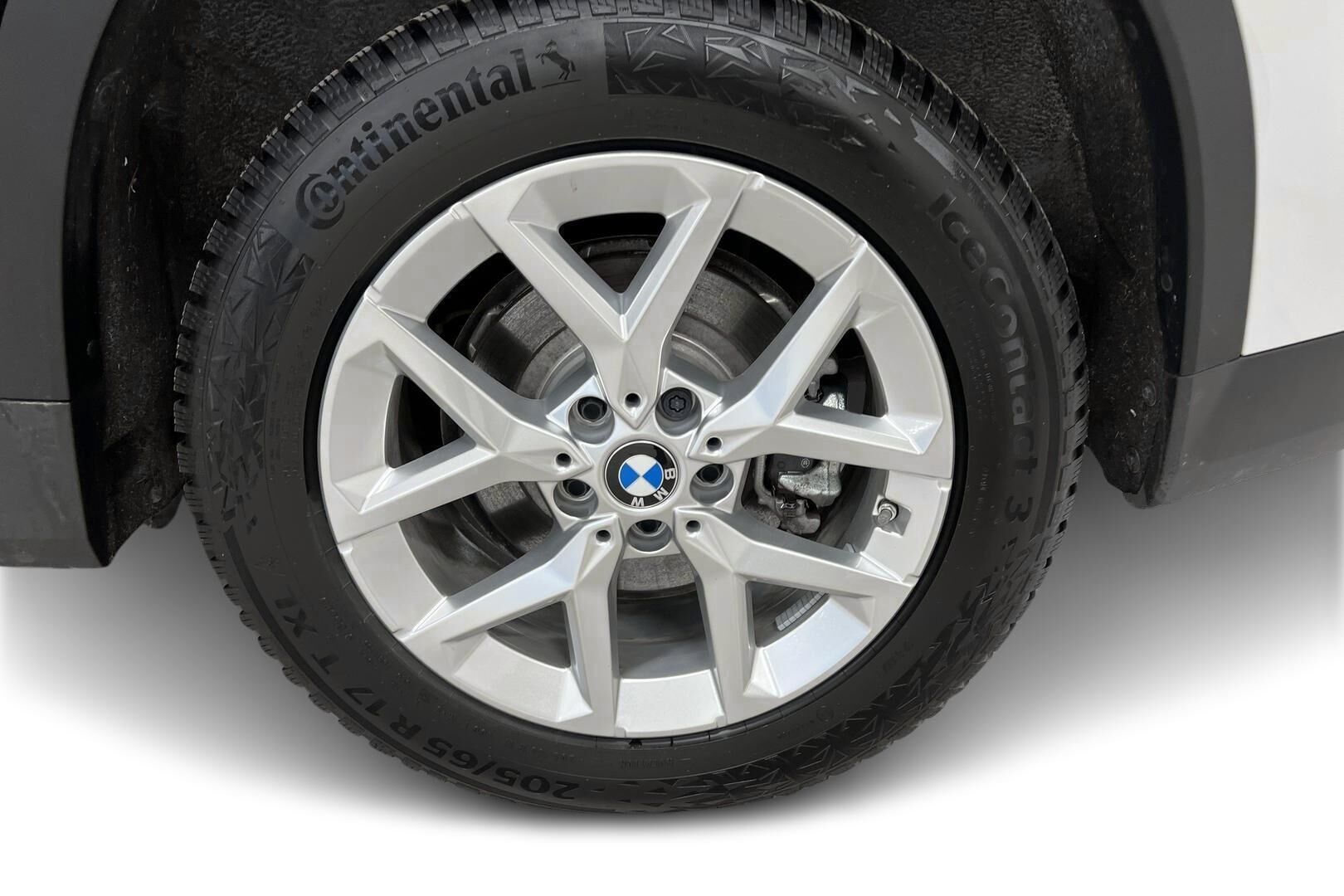 BMW X1 iso kuva 12