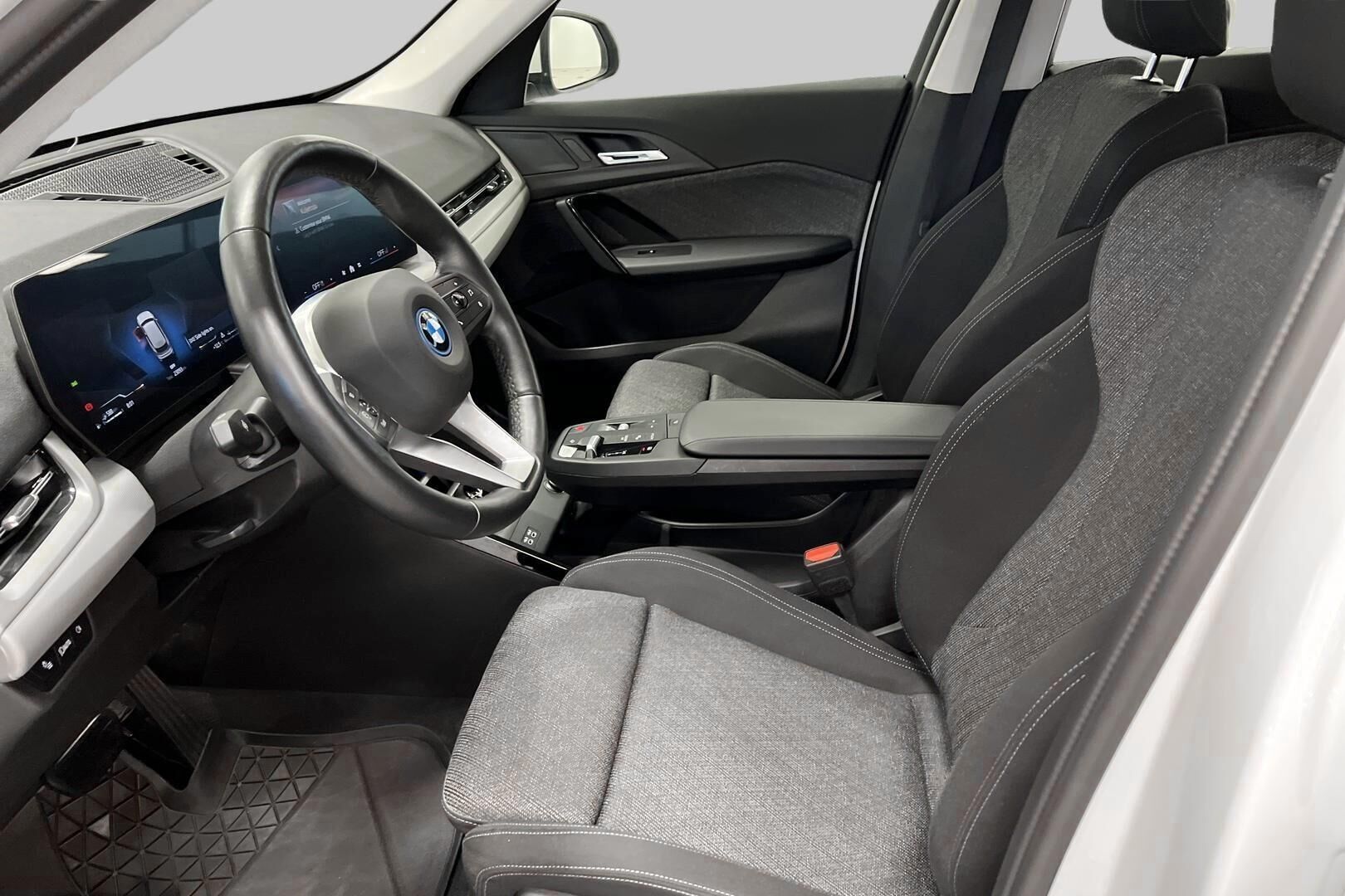BMW X1 iso kuva 8