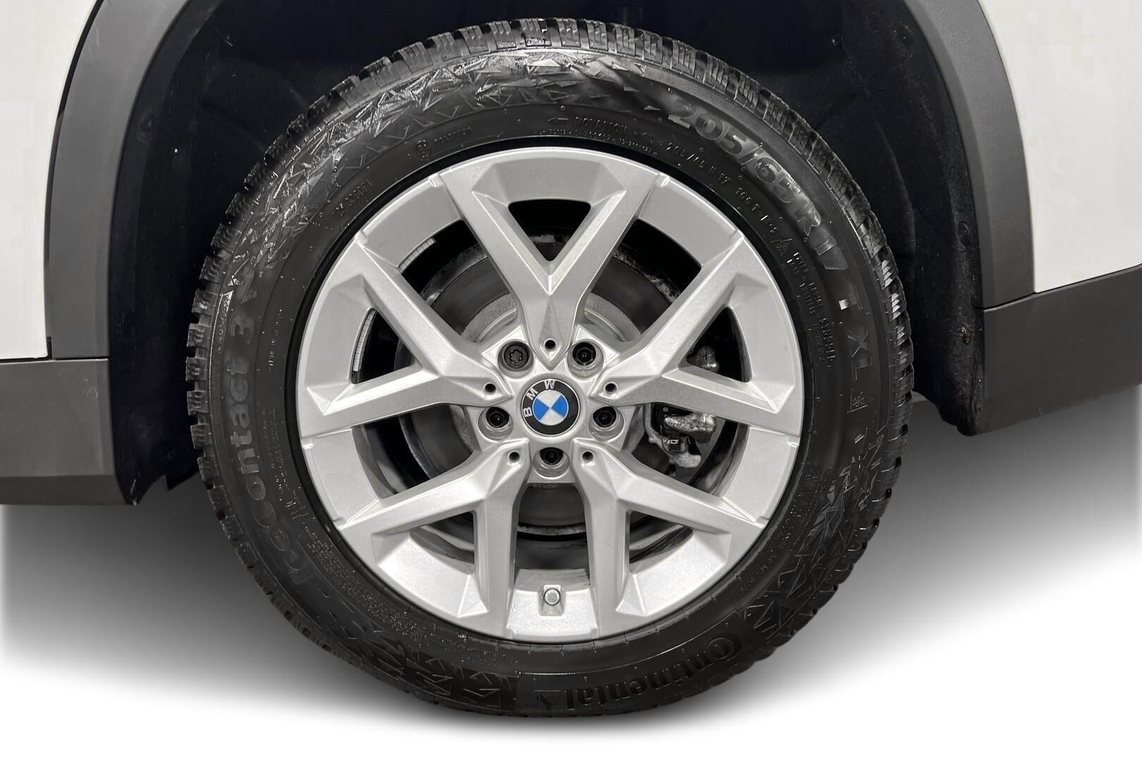BMW X1 iso kuva 12