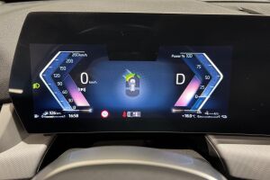 BMW X1 esikatselu 18