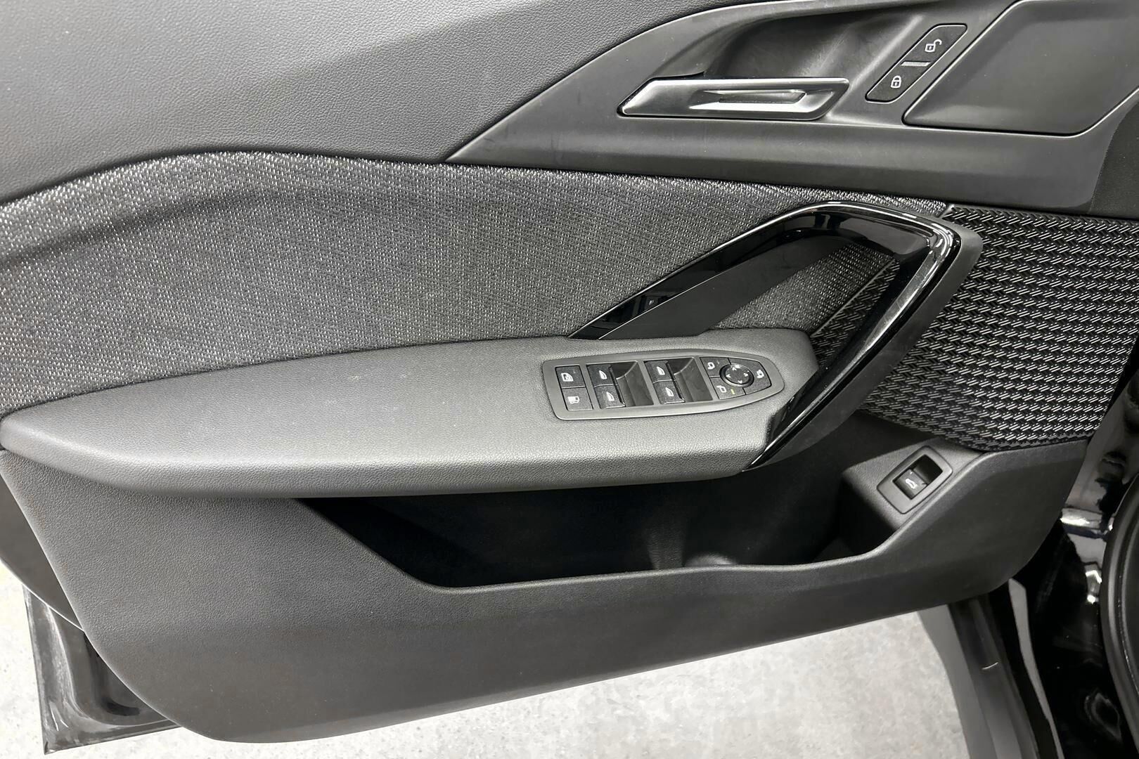 BMW X1 iso kuva 11