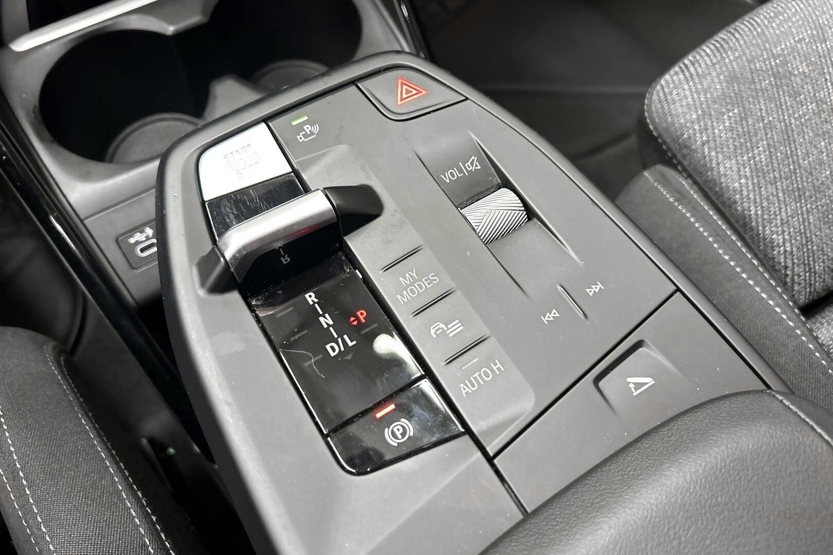 BMW X1 iso kuva 18