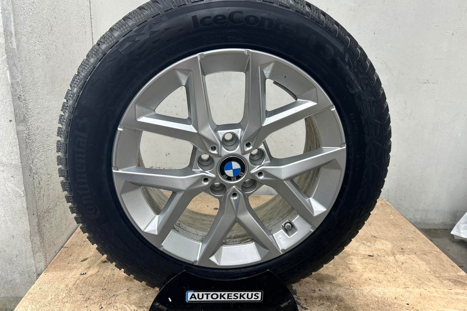 BMW X1 iso kuva 21
