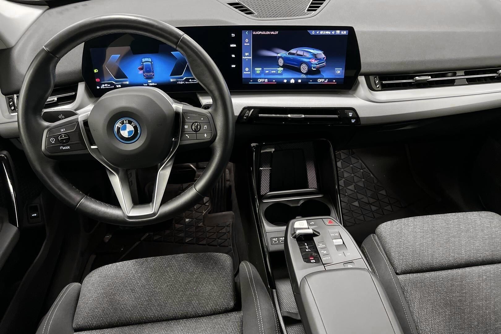 BMW X1 iso kuva 10