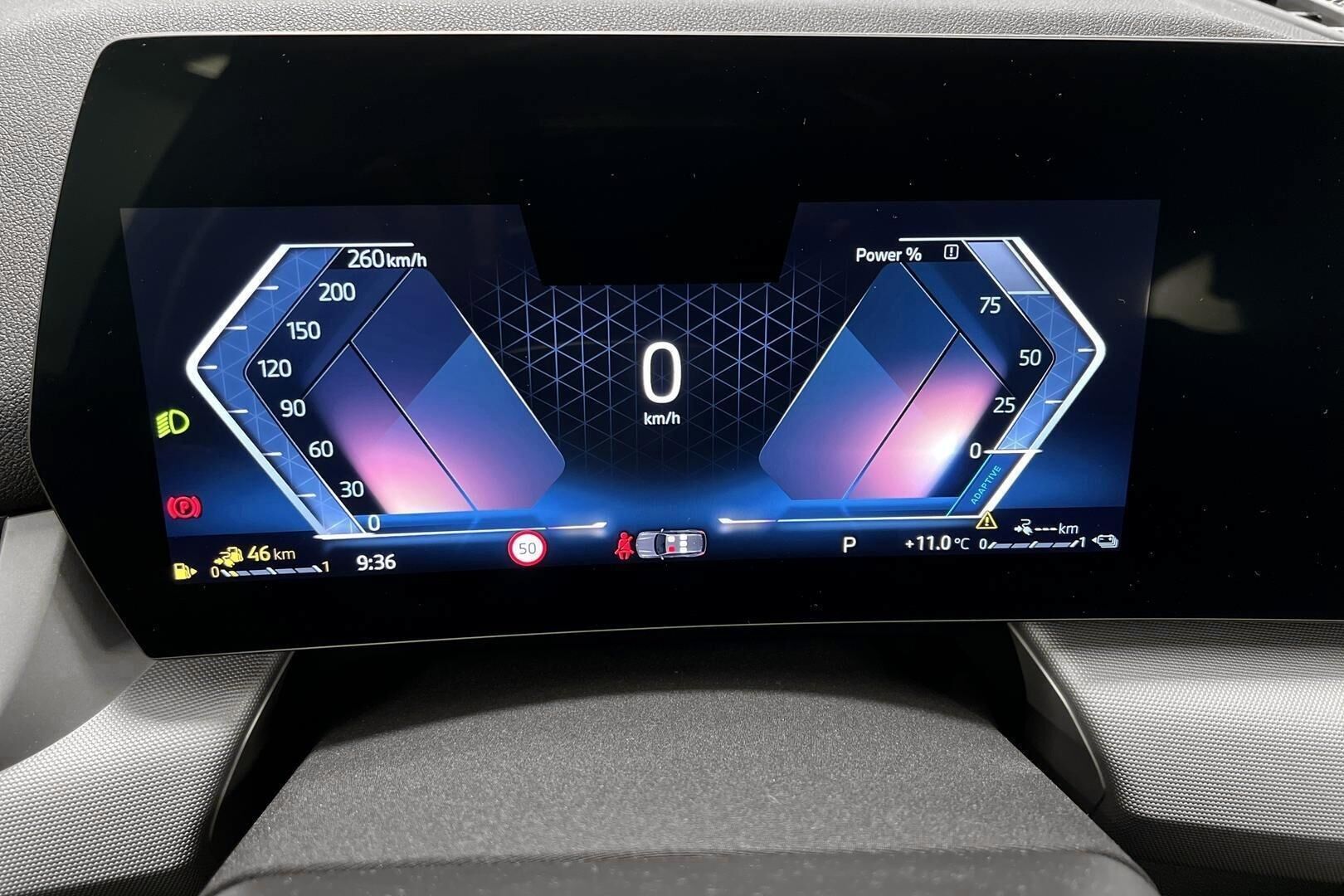 BMW X1 iso kuva 13