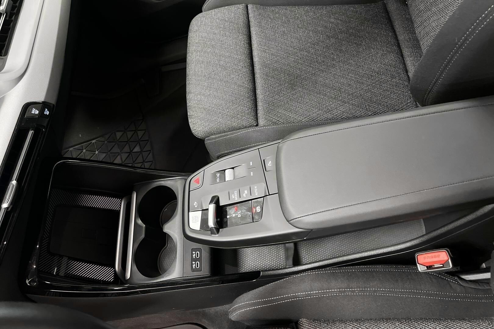 BMW X1 iso kuva 21