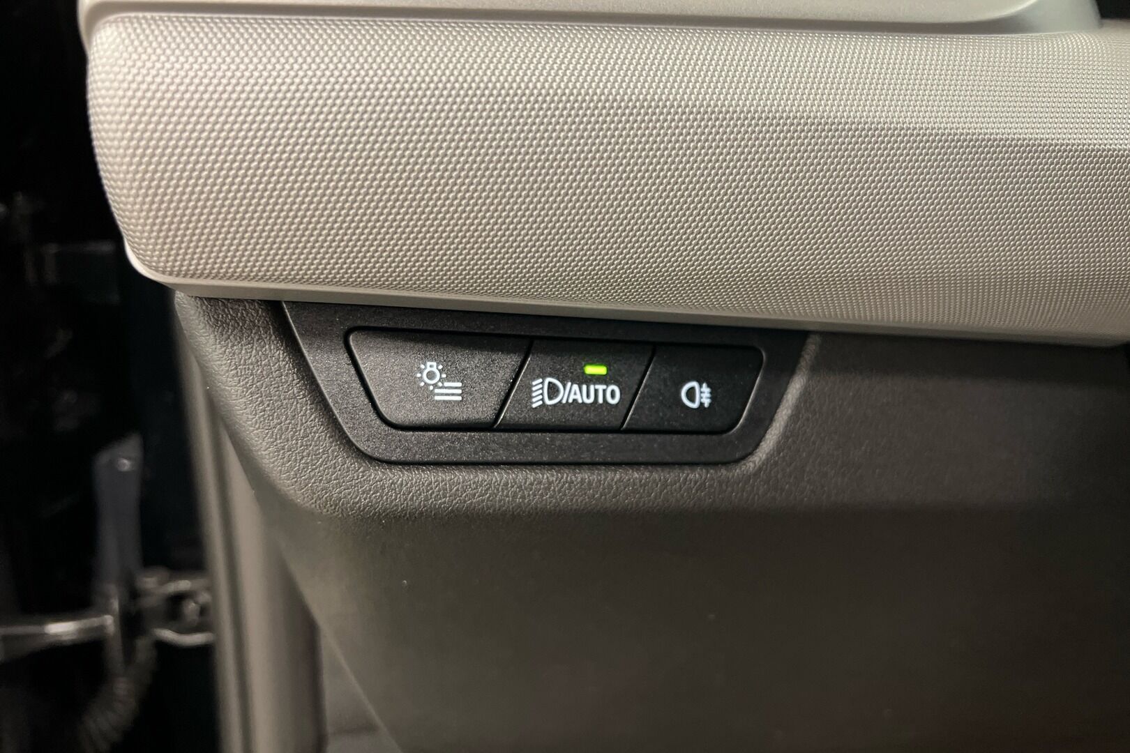 BMW X1 iso kuva 12