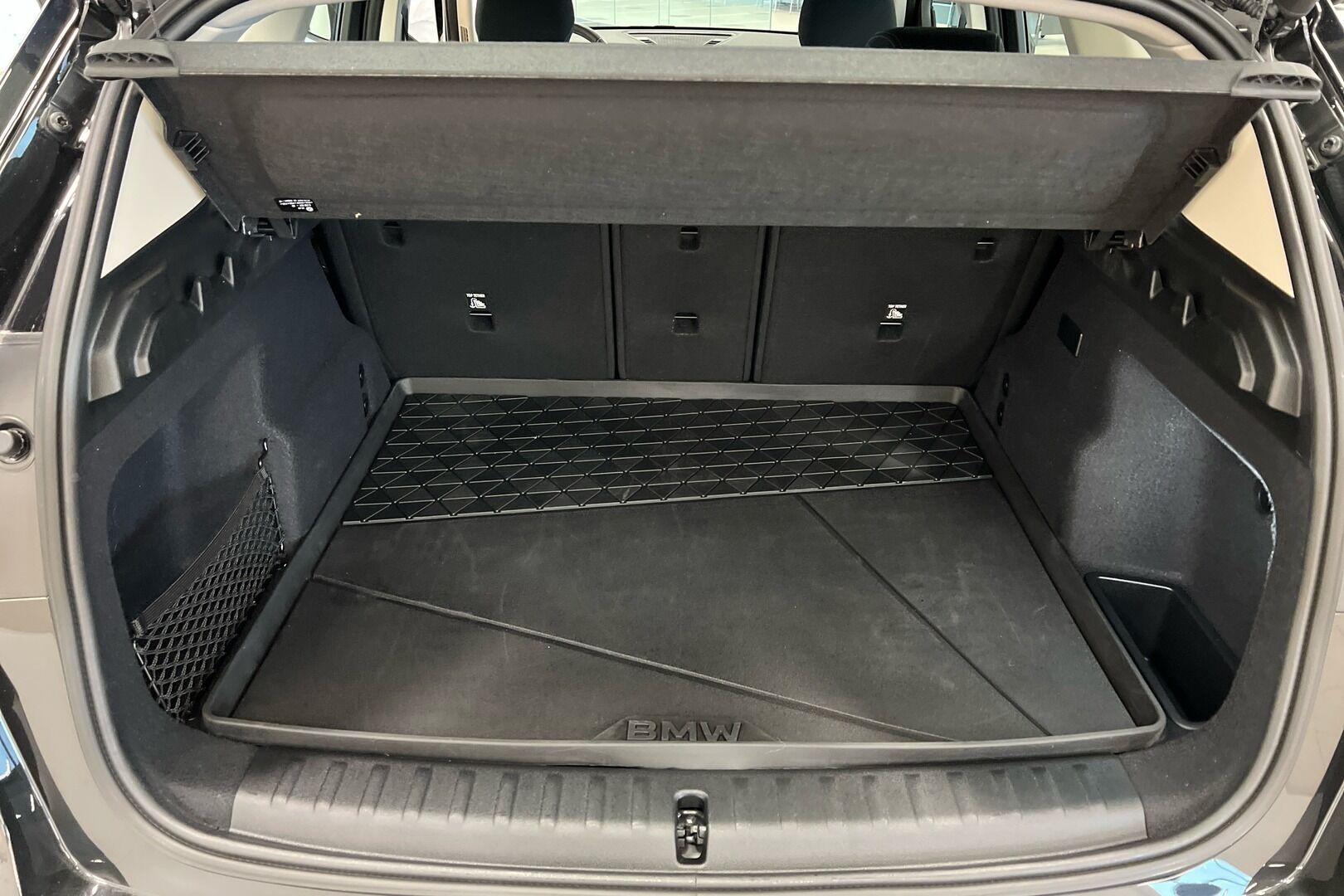BMW X1 iso kuva 4