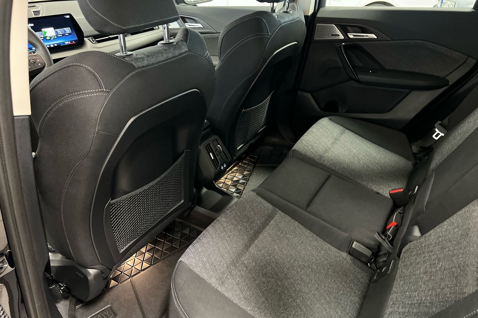 BMW X1 iso kuva 7