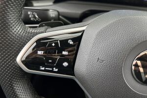 VOLKSWAGEN Golf esikatselu 24