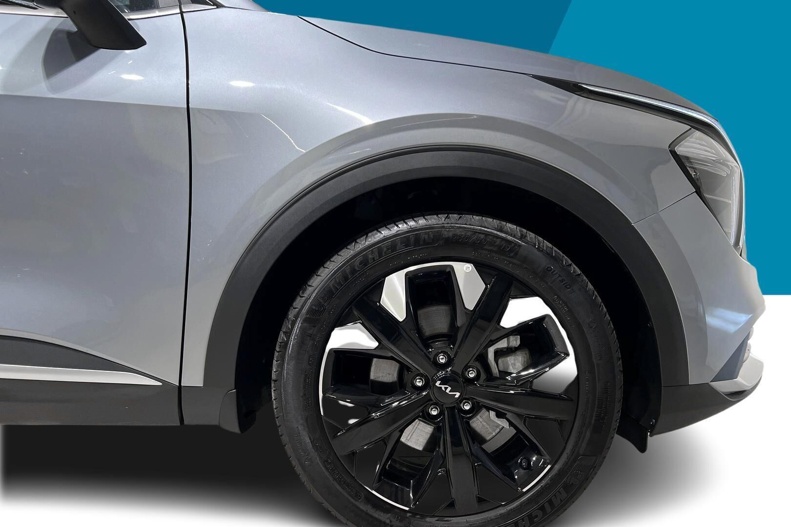 Kia Sportage iso kuva 13