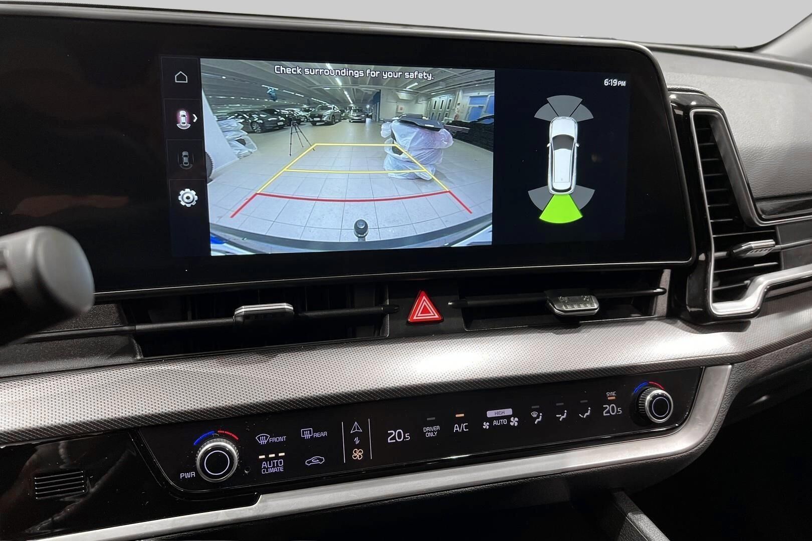 Kia Sportage iso kuva 16