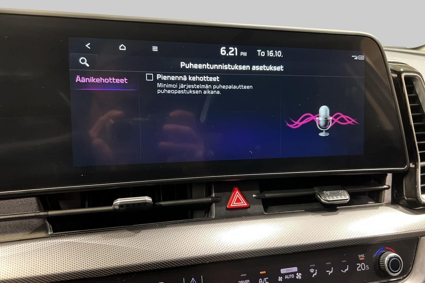 Kia Sportage iso kuva 22