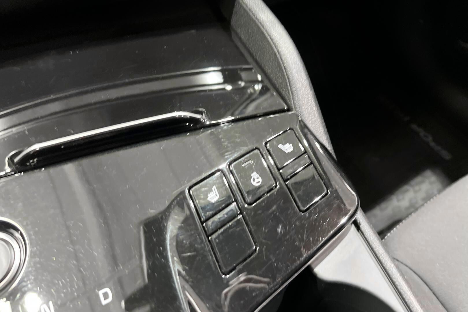 Kia Sportage iso kuva 25