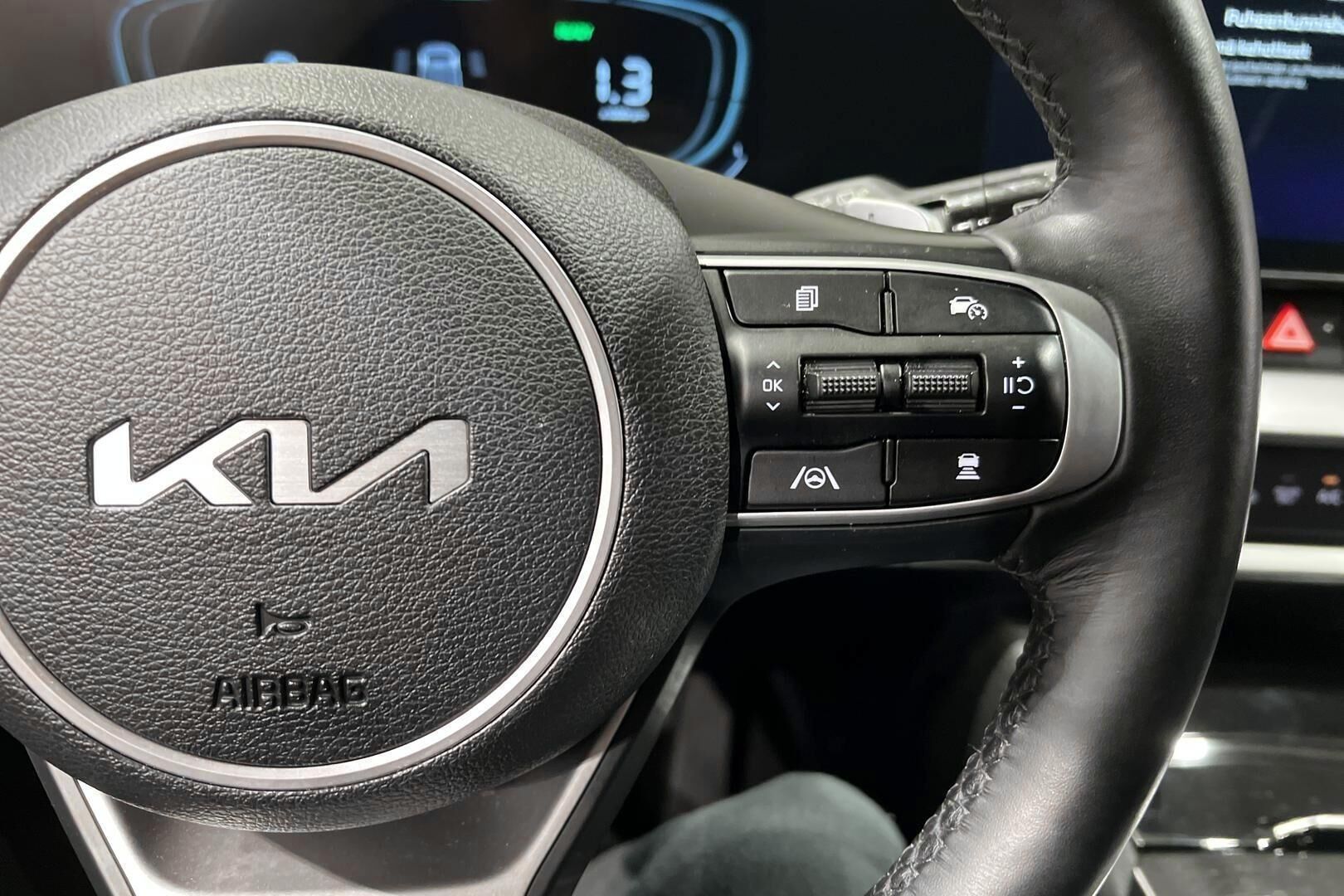 Kia Sportage iso kuva 28