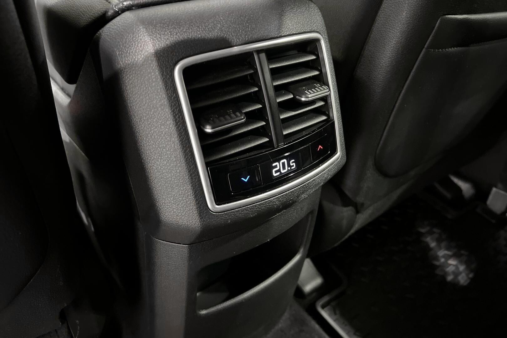 Kia Sportage iso kuva 31