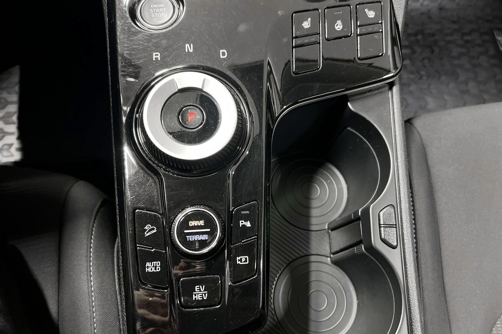 Kia Sportage iso kuva 11