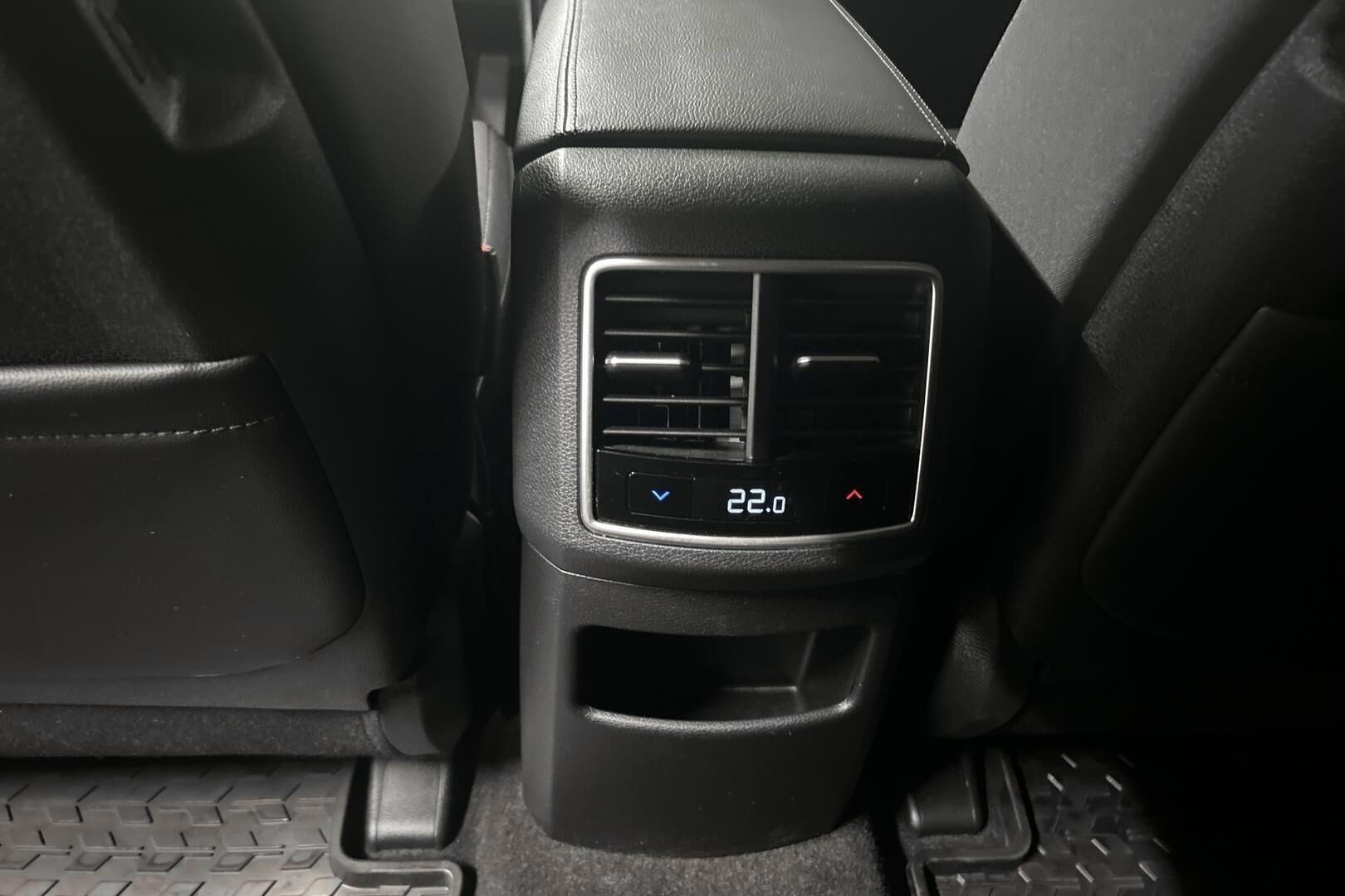 Kia Sportage iso kuva 26