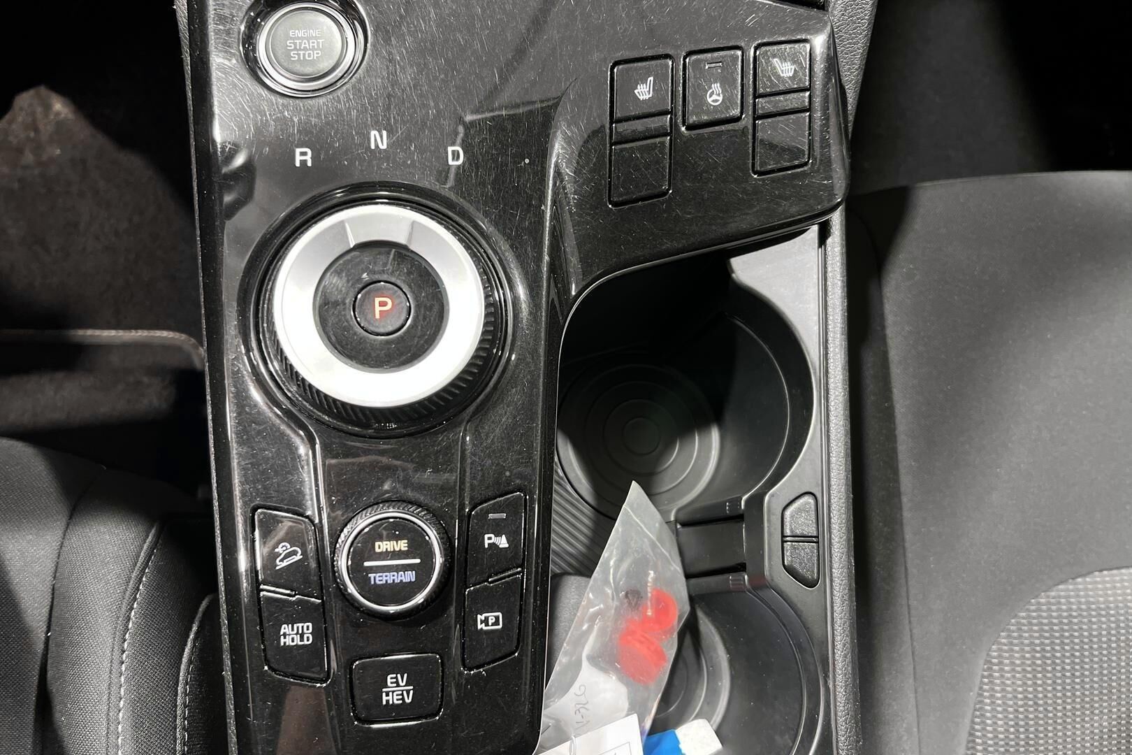 KIA Sportage iso kuva 8