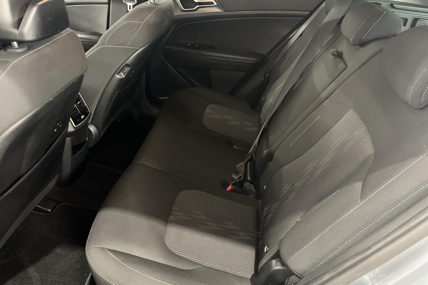 Kia Sportage iso kuva 9