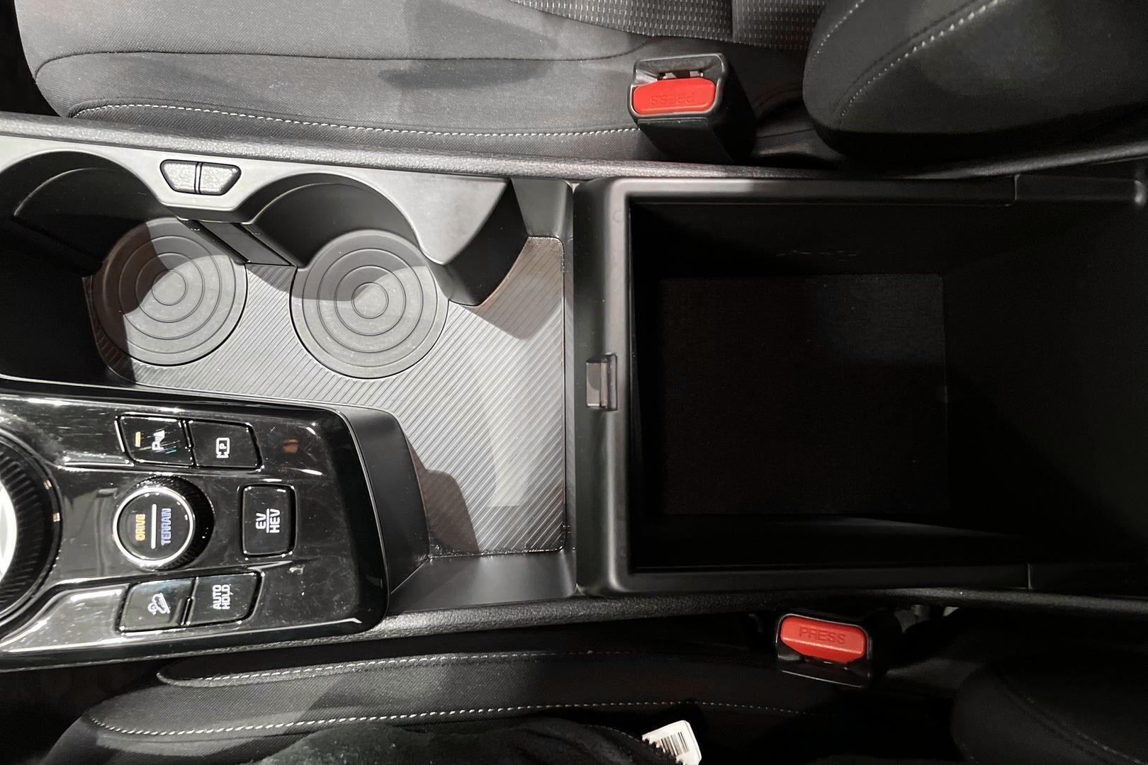 Kia Sportage iso kuva 23