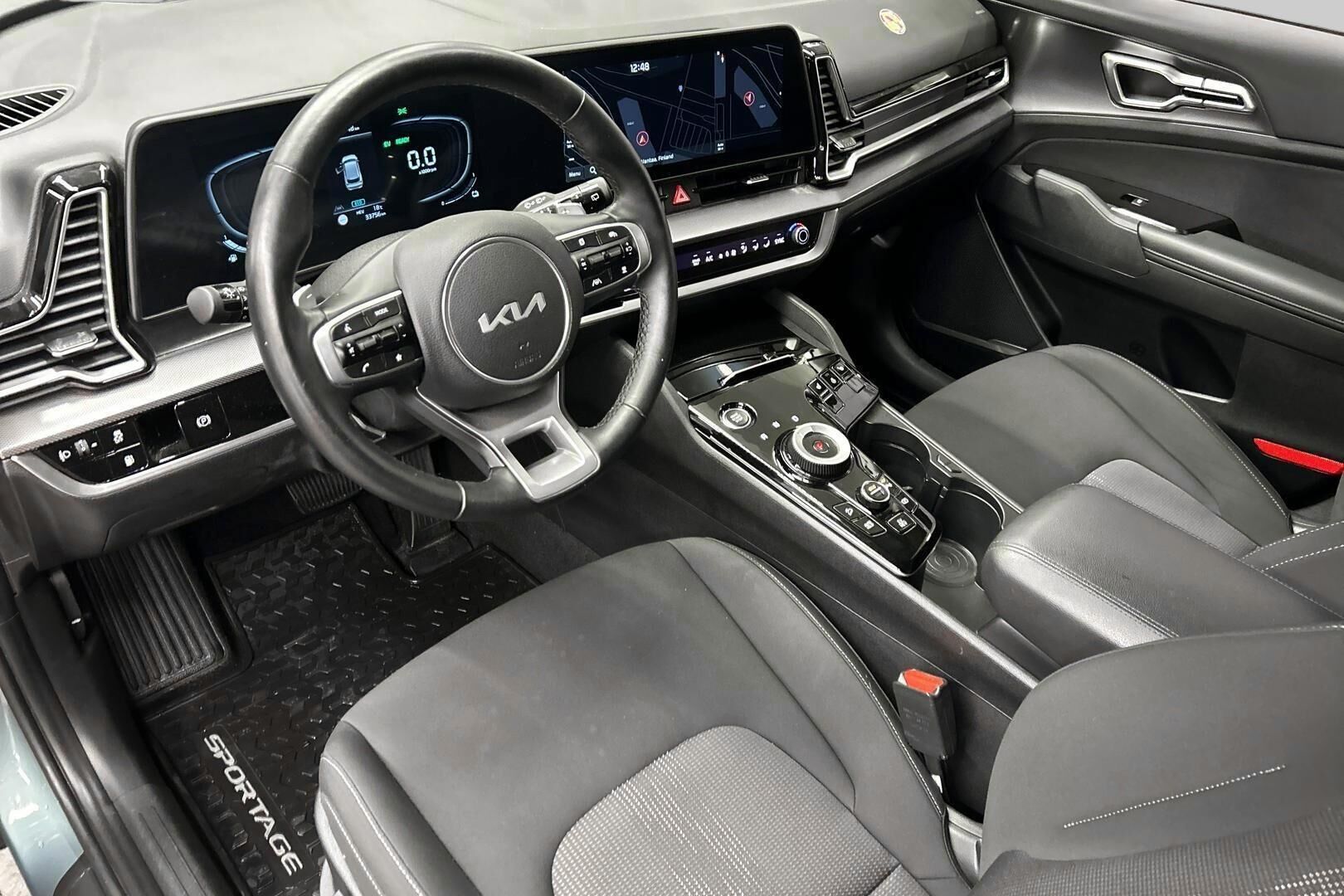 Kia Sportage iso kuva 8