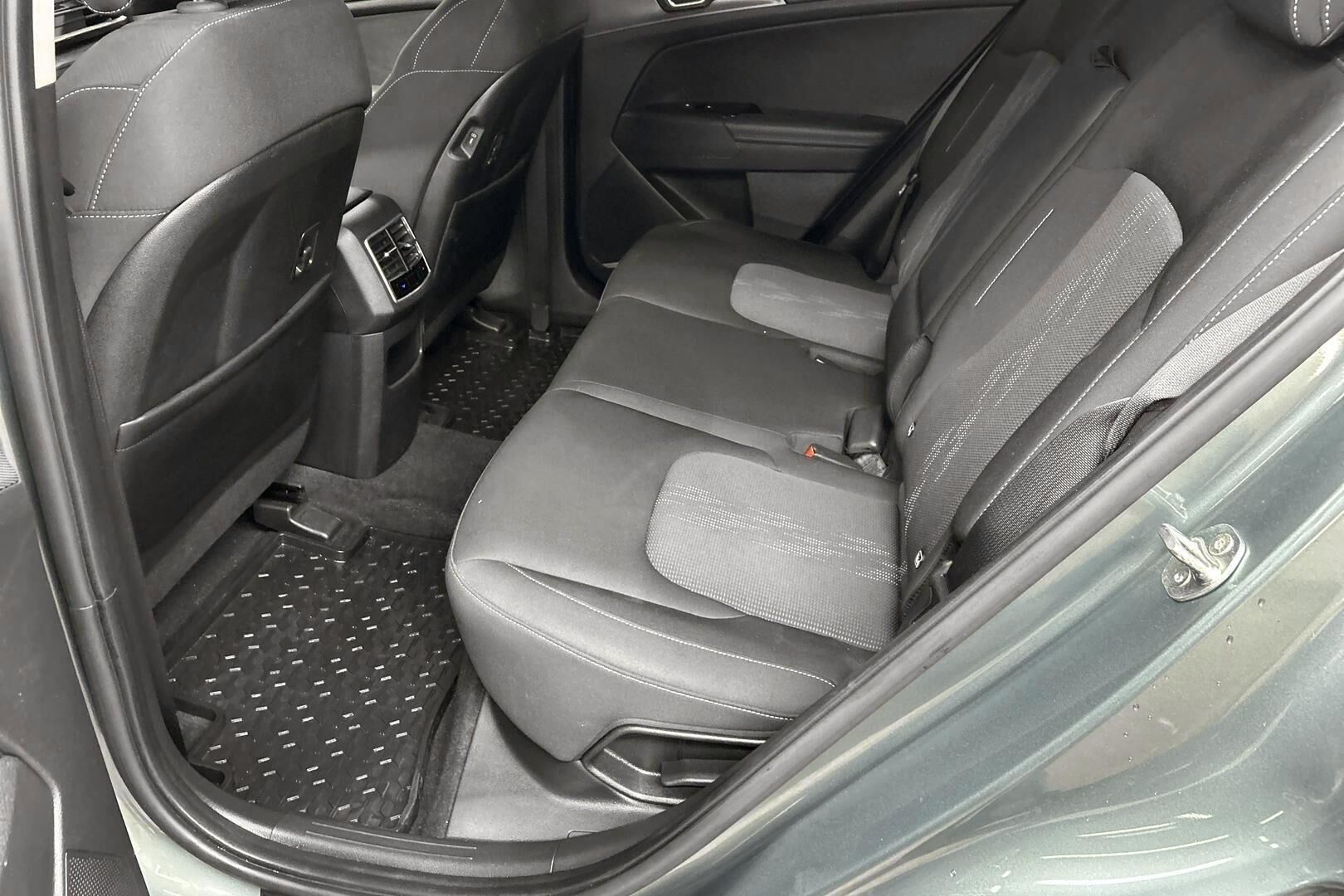 Kia Sportage iso kuva 9