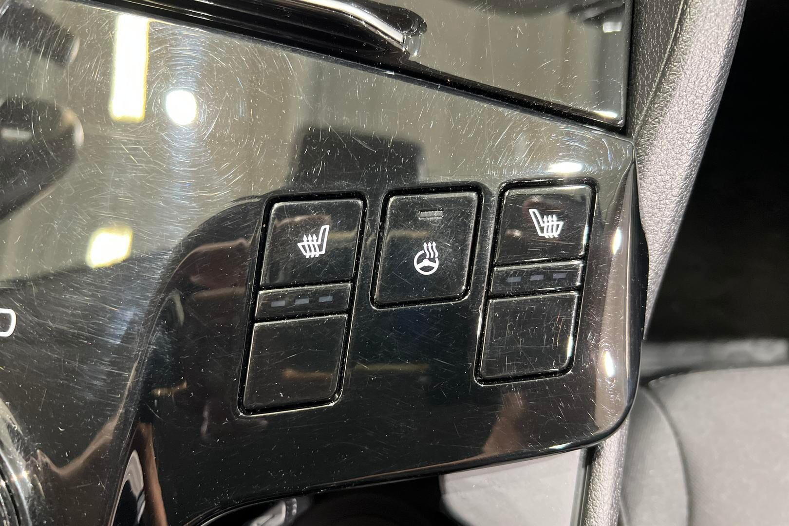 Kia Sportage iso kuva 25