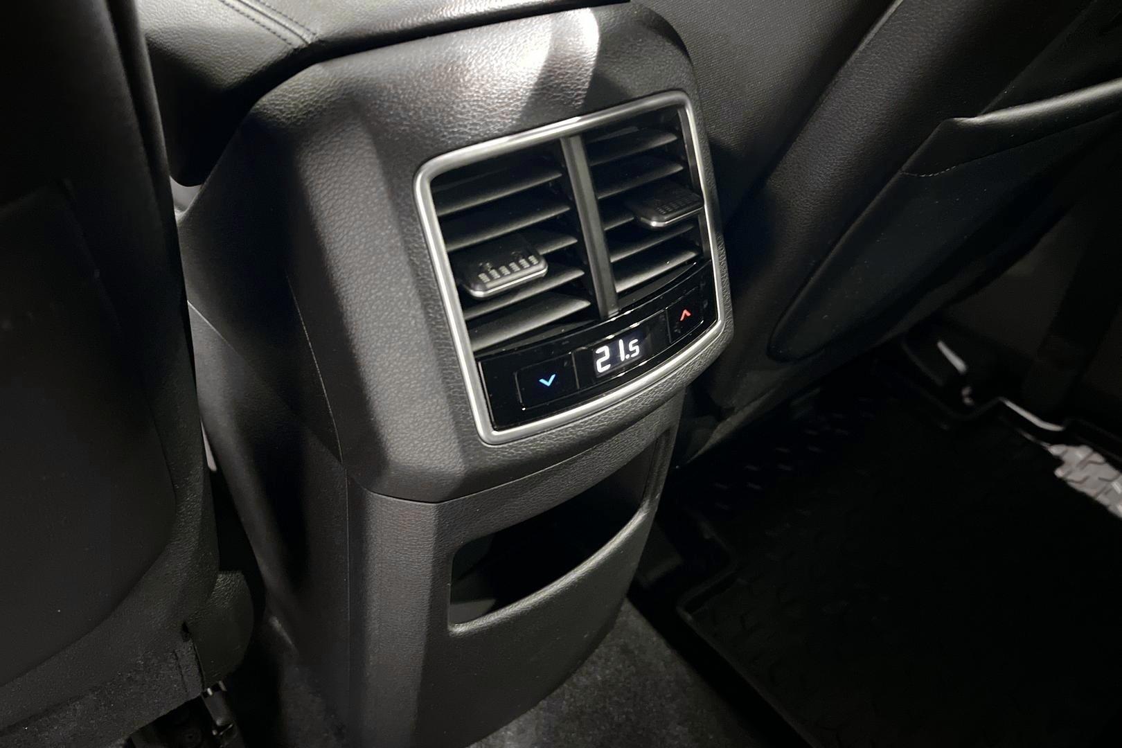 Kia Sportage iso kuva 30