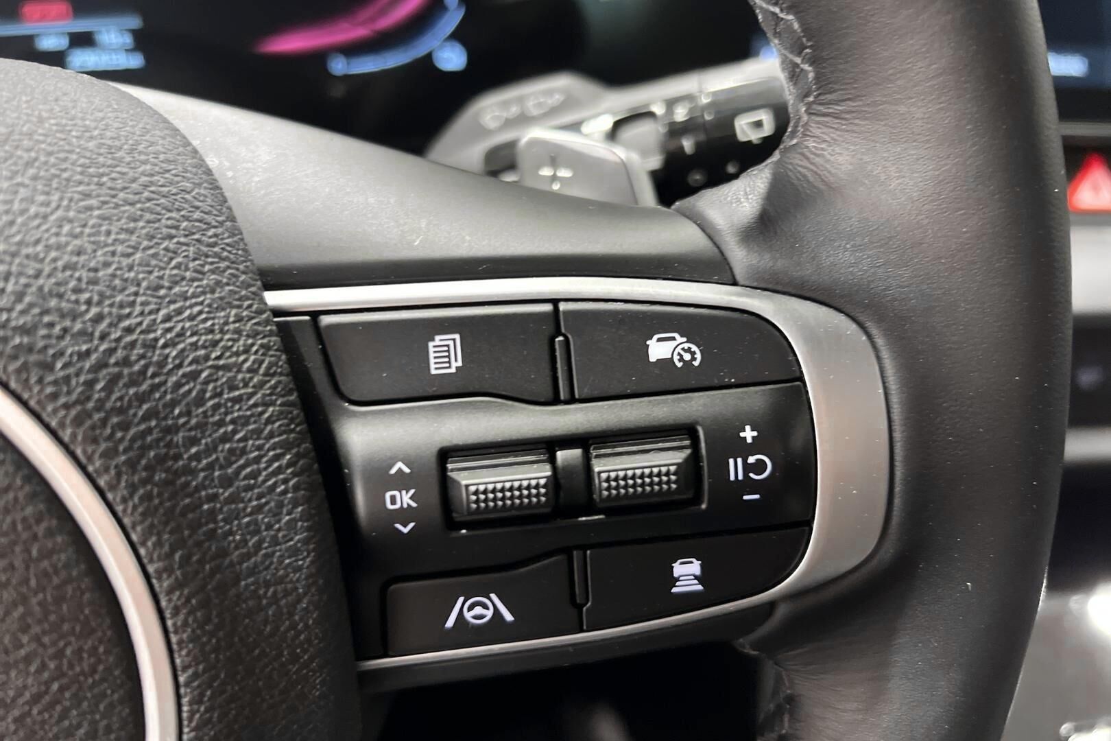 KIA Sportage iso kuva 16