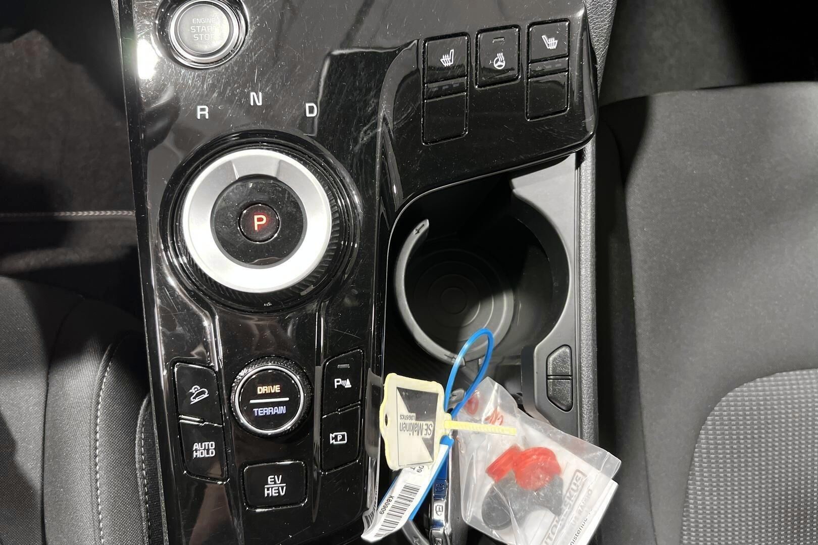 KIA Sportage iso kuva 18