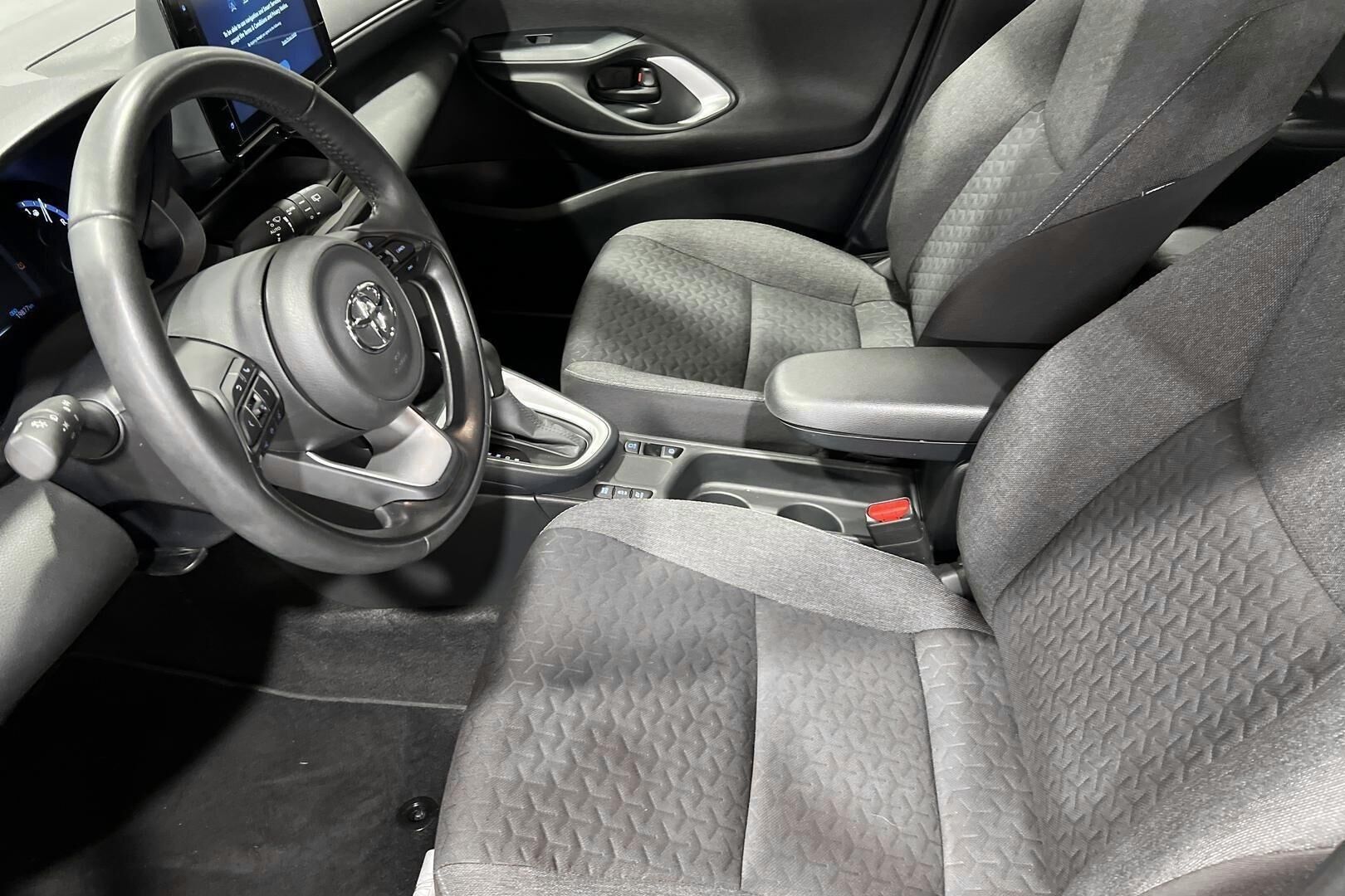 Toyota Yaris Cross iso kuva 8