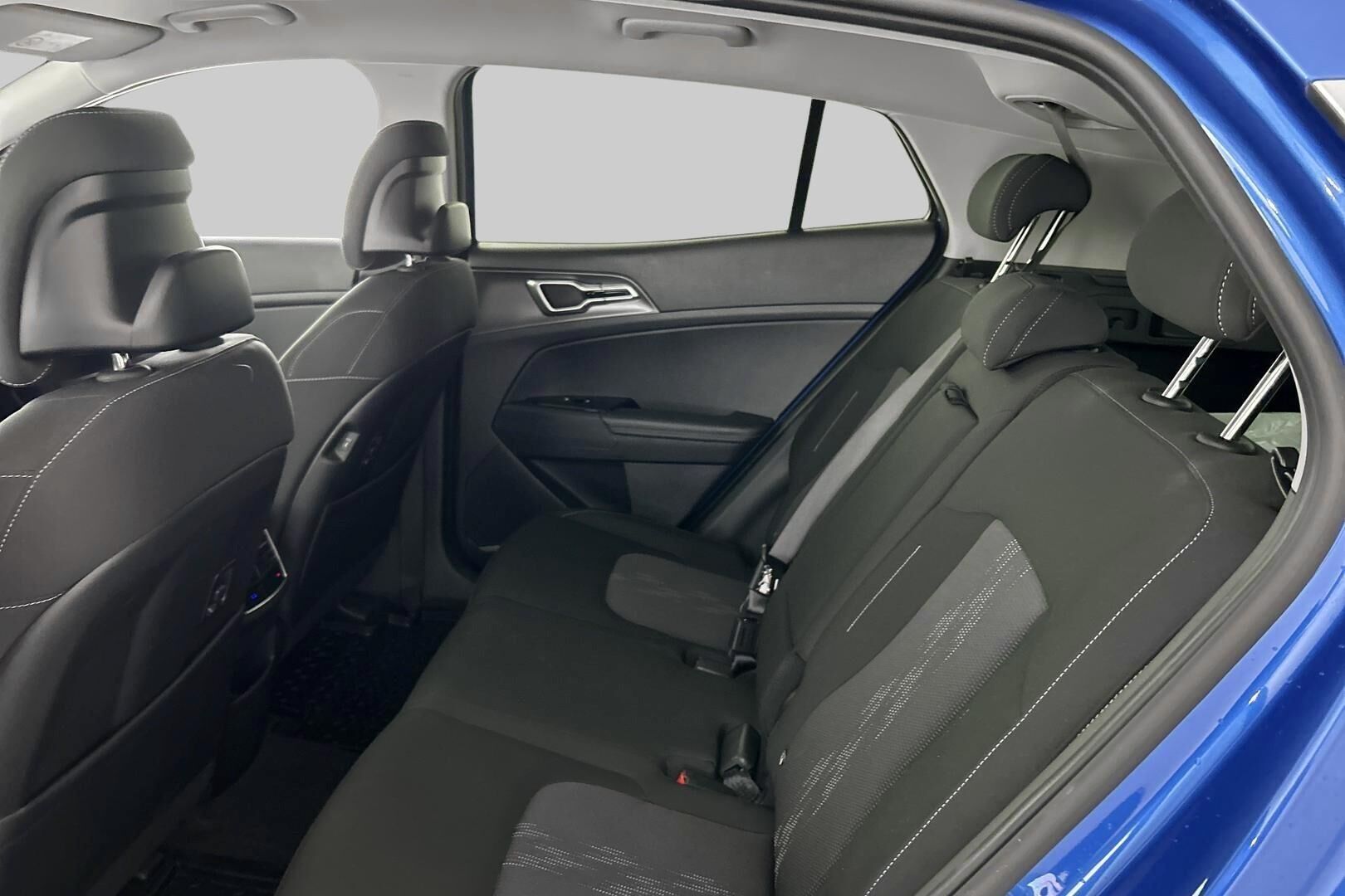 Kia Sportage iso kuva 9