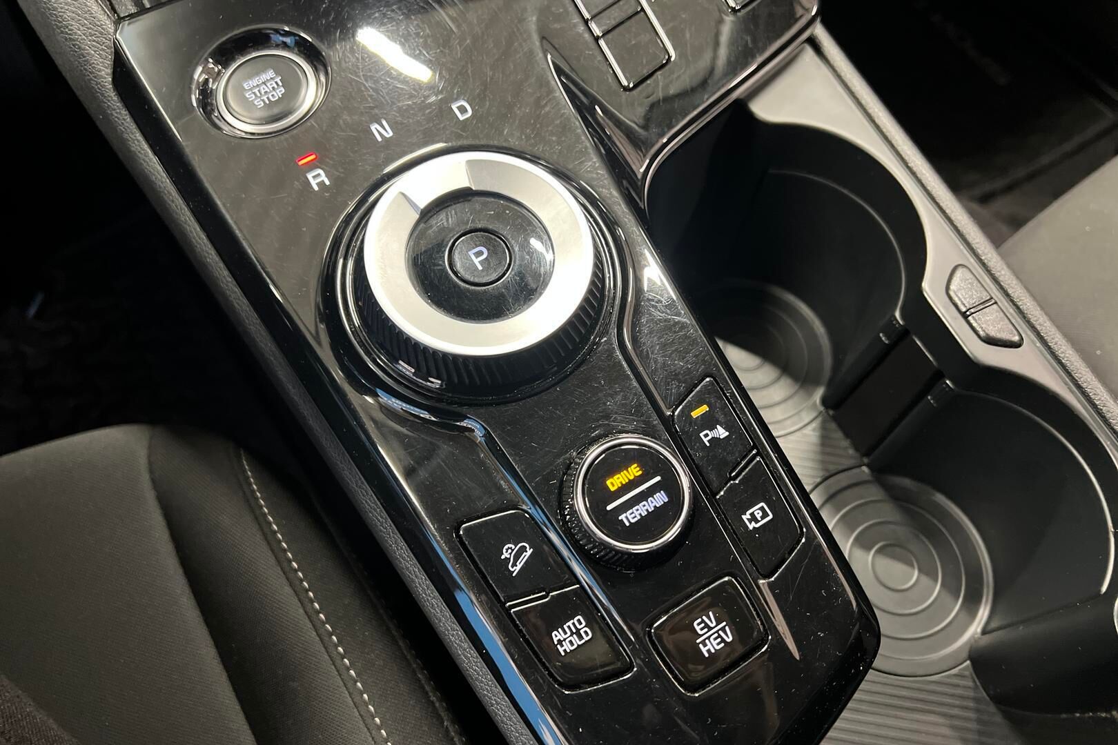 KIA Sportage iso kuva 15