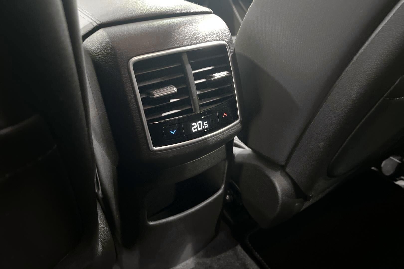 Kia Sportage iso kuva 29